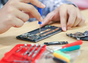 Mobile Tools: The Ultimate Guide to Smartphone Repair and Software Utilities
