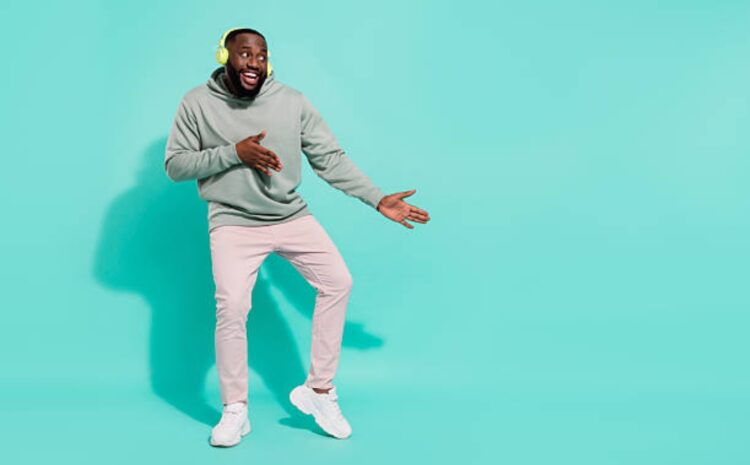 How Men’s Essentials Hoodie Merges Luxury and Comfort in Every Fit