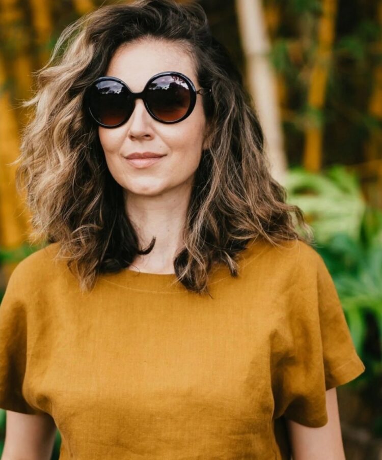 Why Are Women’s Linen Tops Essential for Your Wardrobe?