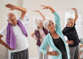 How Senior Living Programs Help Seniors Stay Active and Healthy