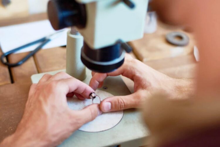 5 Reasons to Test Your Jewelry with the Lakimi Stereo Microscope