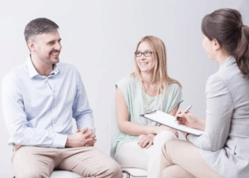 How a Relationship Coach Helps You Navigate Difficult Relationships