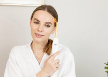 How High Frequency Wands Can Transform Your Acne Treatment Routine