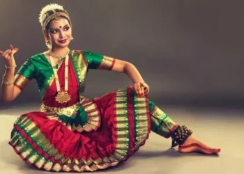 How to Master Adavus Through Online Bharatanatyam Lessons