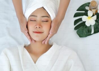 How to Choose the Right Facial or Head Massage for Better Relaxation and Skin Health