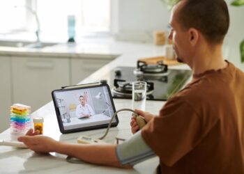 How Remote Patient Monitoring Software Enables Continuous Care