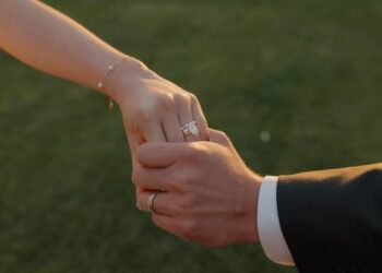 What Engagement Ring Settings Are the Most Popular Right Now?