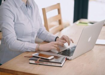 Devising Academic Goals That Align with Your Career Ambitions