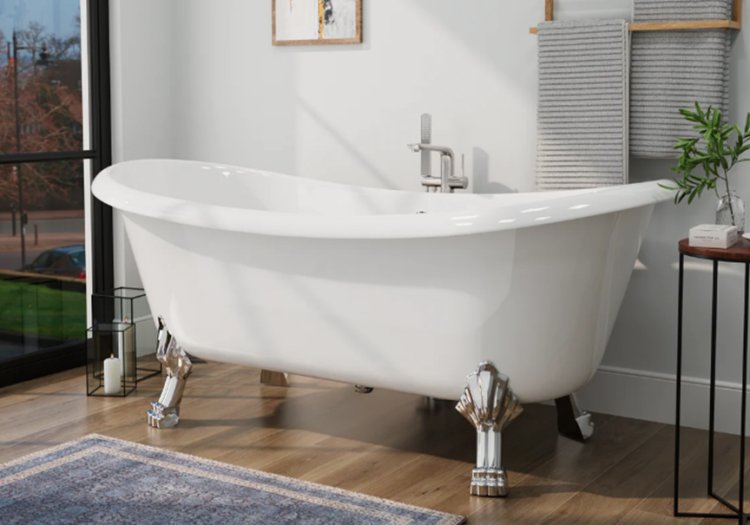 Why a Clawfoot Bathtub Still Makes Sense in Modern Homes