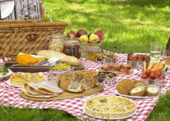 What to Eat Outside When You Want to Stay Healthy