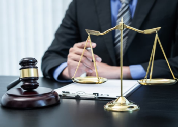 Will Hiring a Workers’ Compensation Lawyer Actually Delay Your Claim?
