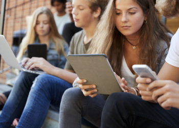 Why Students Aren’t Opening Your Emails