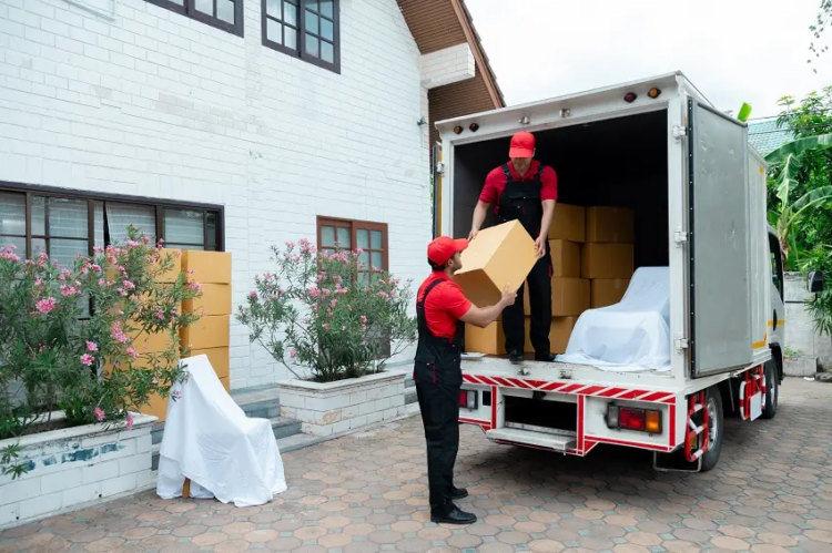When to Hire Local Movers for Condo and Apartment Moves