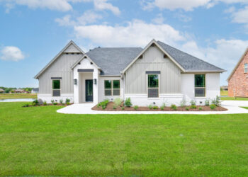 What Should Homeowners Consider When Designing Their Custom Home?