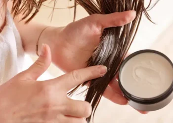 Hair Moisturizer & Leave-In Conditioner: Essential Steps for Healthy, Hydrated Hair