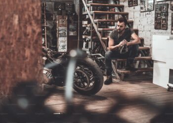 How to Choose Motorcycle Parts and Accessories for Custom Builds That Perform and Inspire