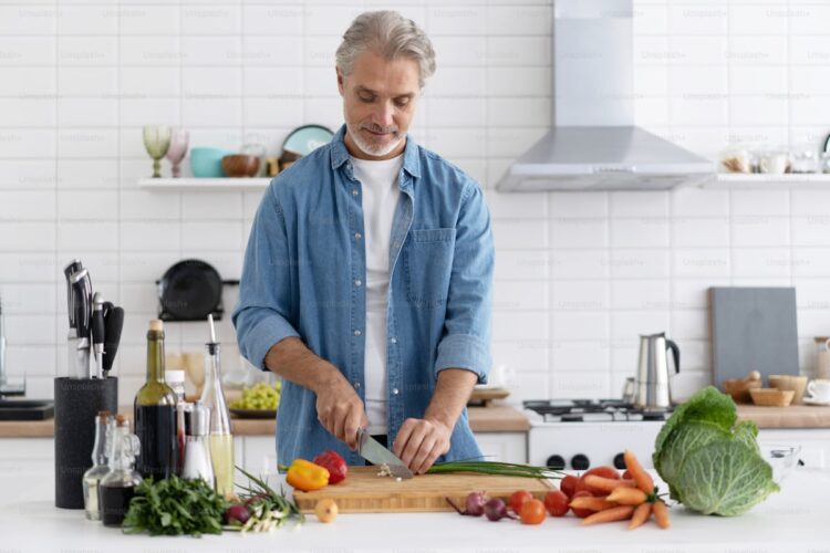 7 Foods Men Must Avoid to Stay Healthy 