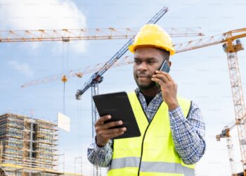 The Role of Commercial Building Contractors in Modern Construction Projects