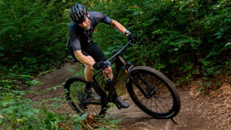 Trail vs XC: Selecting the Right Lightweight Carbon Frame