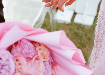 7 Custom Matching Wedding Band Sets That Tell Your Story
