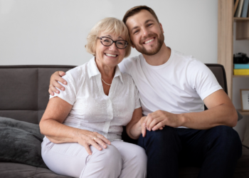 5 Ways to Improve Your Aging Parent’s Daily Life