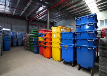 What to Consider When Selecting High-Quality Industrial Waste Bins for Large Projects