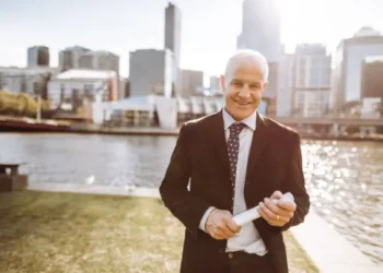 How a Melbourne Commercial Lawyer Can Protect Your Victorian Business