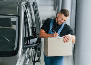 How to Compare Car Shipping Providers