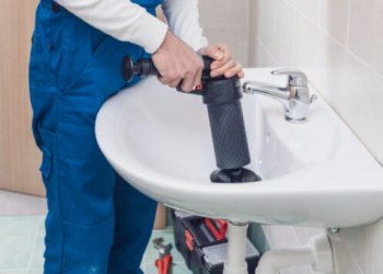 Why Slow Drainage in Your Home in Alexandria Could Be a Sign of Bigger Plumbing Problems