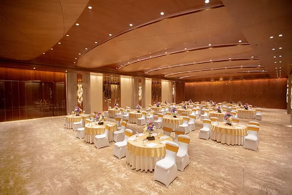 What a company can expect when it books a quality banquet hall in Chonburi