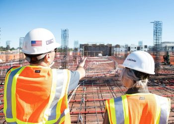 Bridging the Gap: How Technology Improves Communication in Construction Projects