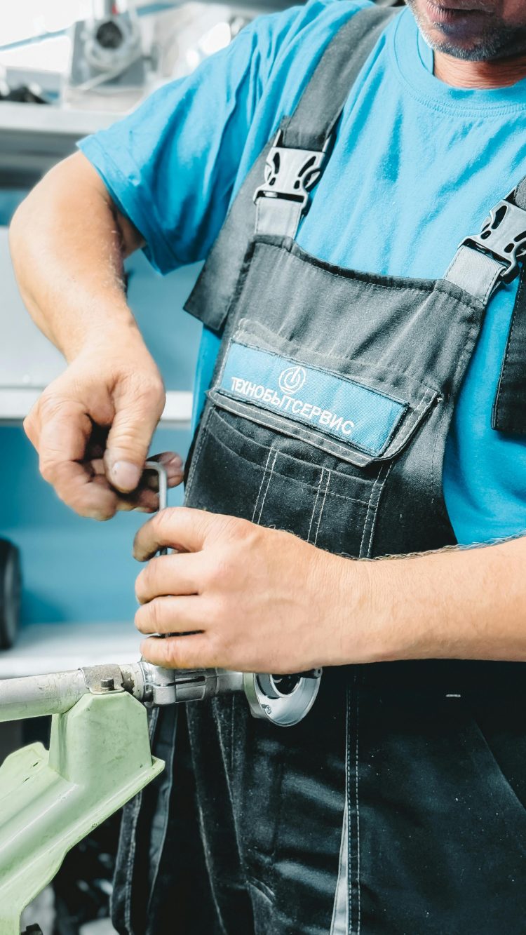 Homeowners: What to Expect When Hiring a Plumber